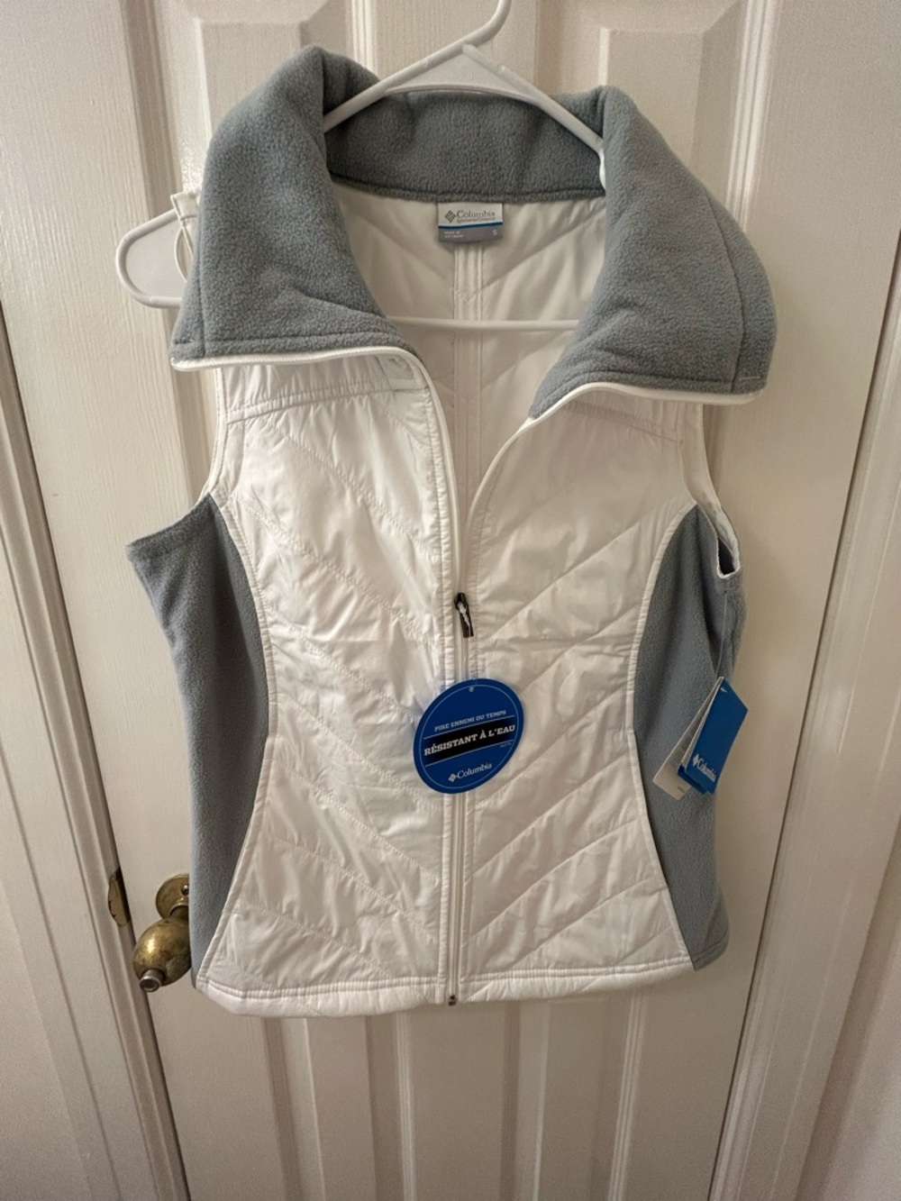 Columbia White and Light Gray Quilted Fleece-Trim Vest